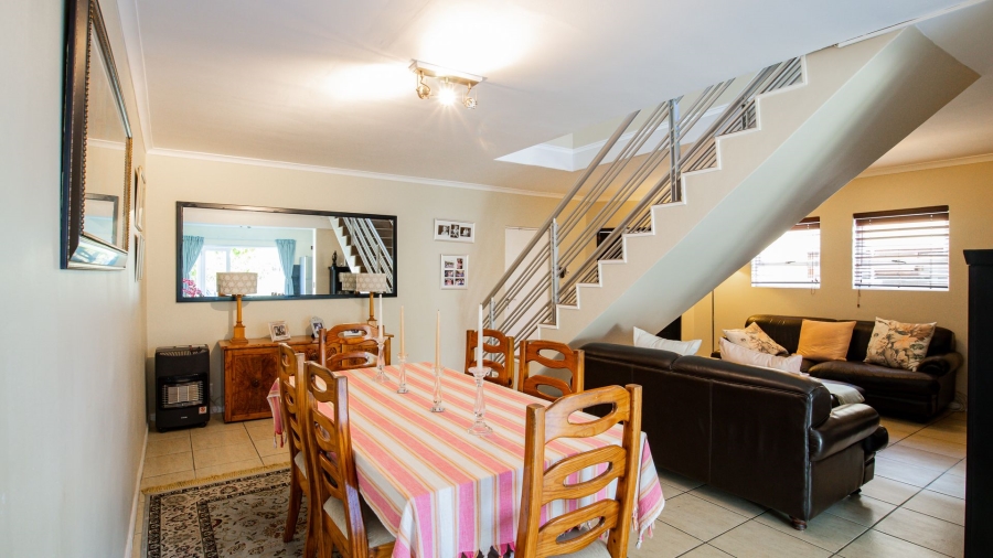 To Let 3 Bedroom Property for Rent in Claremont Upper Western Cape